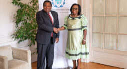 IPU Secretary General, Martin Chungong welcomes Zambian Vice President, Ms. Mutale Nalumango to the House of Parliaments.