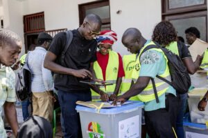 The National Electoral Commission collect documents accompanying ballot boxes in Bissau, on November 24, 2025 ©Patrick Meinhardt/AFP