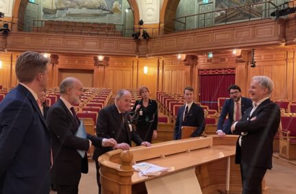 Björn Sondén, International Adviser to the Riksdag, gave a tour of the Riksdag building to the delegation.