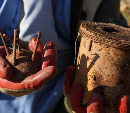 The IPU encourages parliaments to approve ratification of the Anti-Personnel Mine Ban Convention. © Fariq Faraj Mahmood/Anadolu/AFP