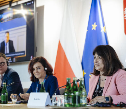 Anda Filip speaking at the Warsaw seminar © Senate of Poland