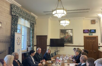 The Italian delegation meet British counterparts to dicuss inter-faith dialogue, chaired by Speaker's Chaplain